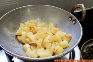 Sukha Aloo Recipe-Step4